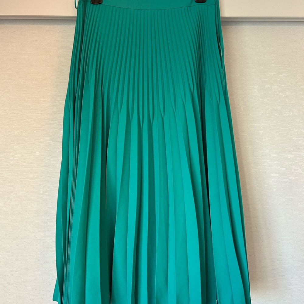 Reiss size 6 Elegant Teal Pleated Skirt